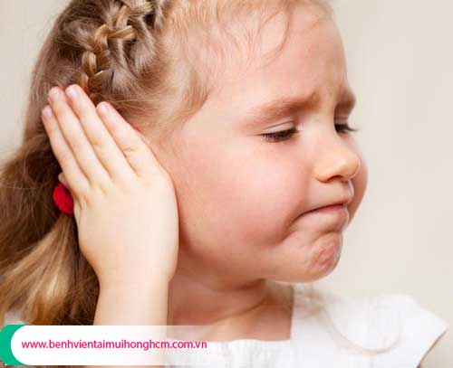 dị vật tai ở trẻ nhỏ