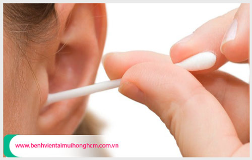 Cách chữa trị hiệu quả khi tai bị nấm ?